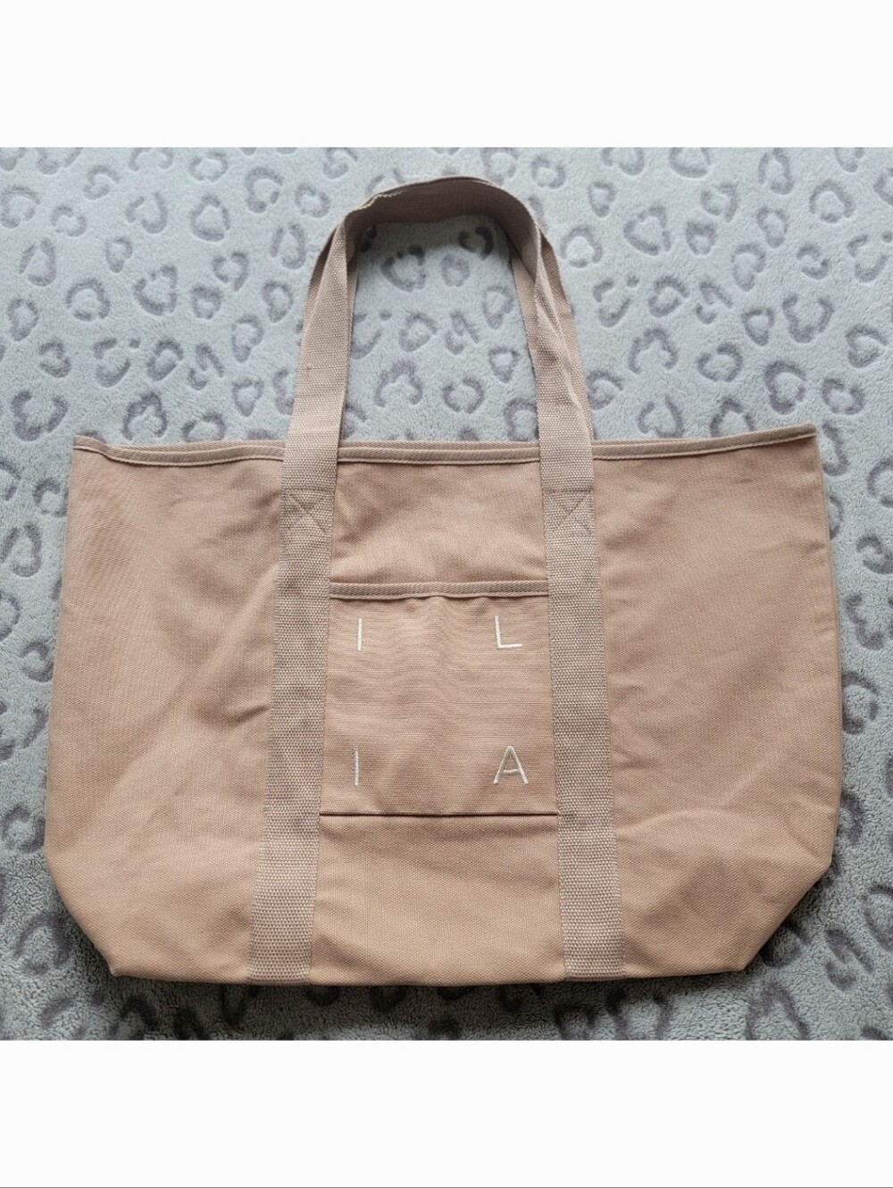 Large ILIA Tote Bag